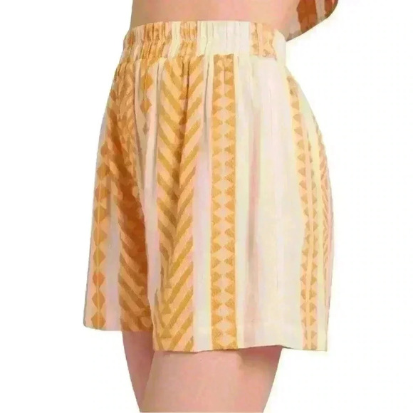 En Crème - Annika Embroidered Shorts - Yellow/Cream Aztec Print - Womens Large - Picture 2 of 6